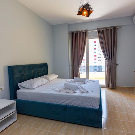 Kryemëdhej Ponari S Hotel חדר תמונה