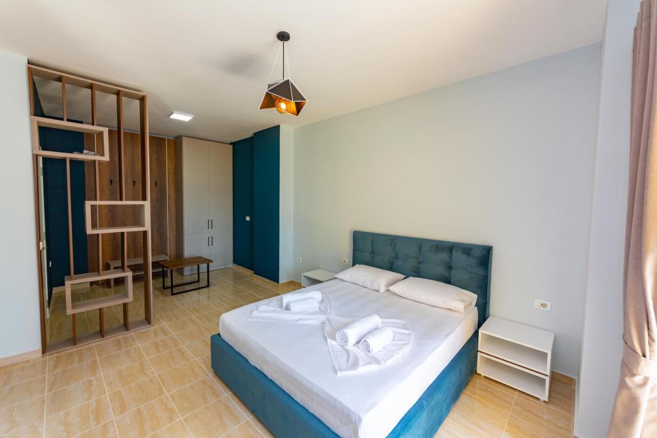 Kryemëdhej Ponari S Hotel מראה חיצוני תמונה