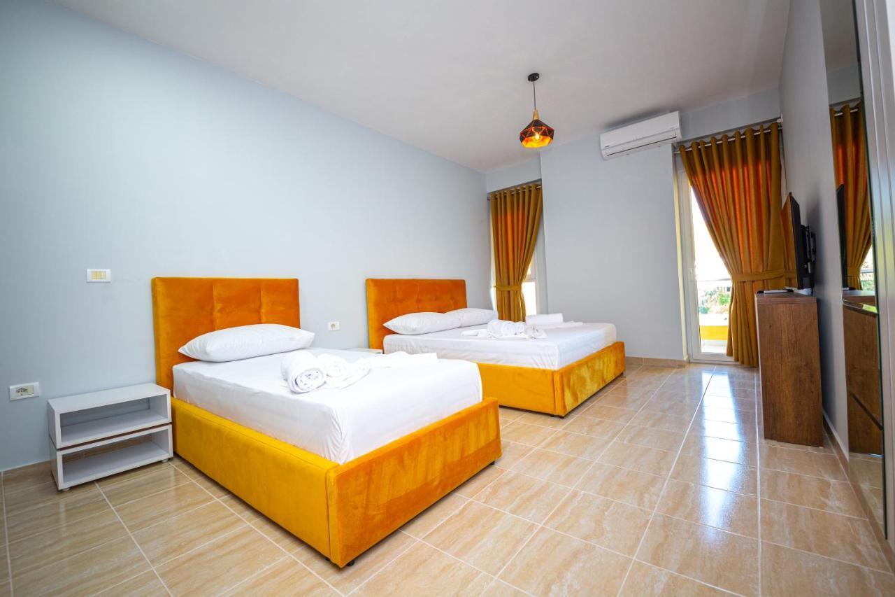 Kryemëdhej Ponari S Hotel מראה חיצוני תמונה