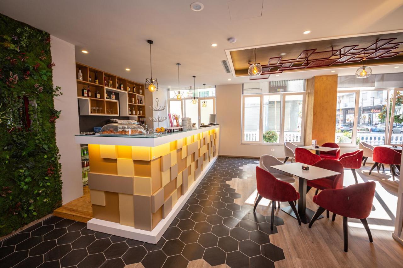 Kryemëdhej Ponari S Hotel מראה חיצוני תמונה