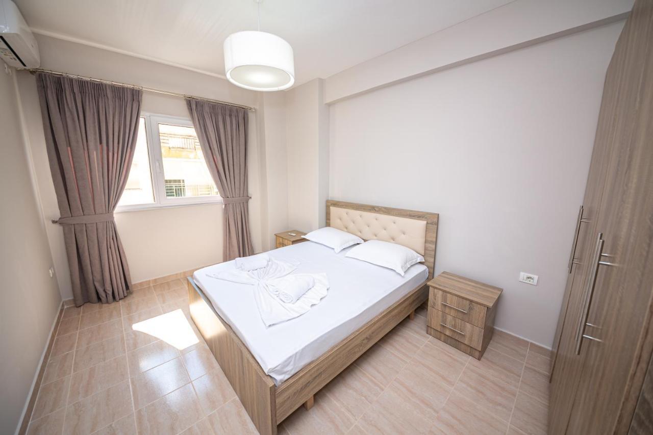 Kryemëdhej Ponari S Hotel מראה חיצוני תמונה