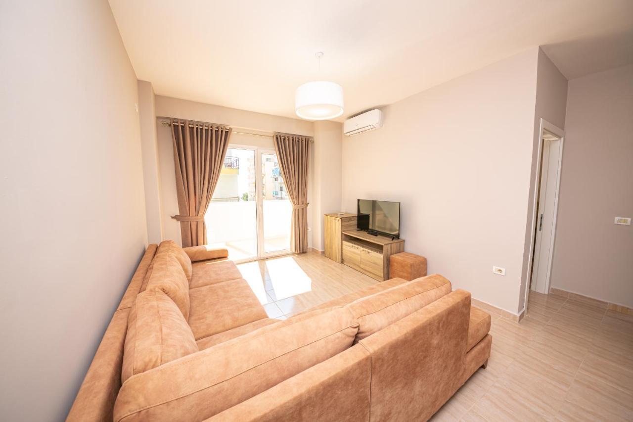 Kryemëdhej Ponari S Hotel מראה חיצוני תמונה