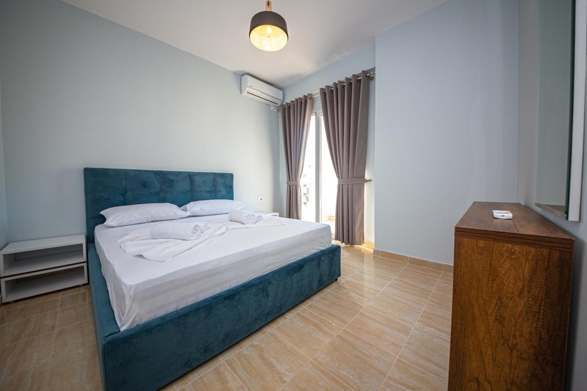 Kryemëdhej Ponari S Hotel מראה חיצוני תמונה