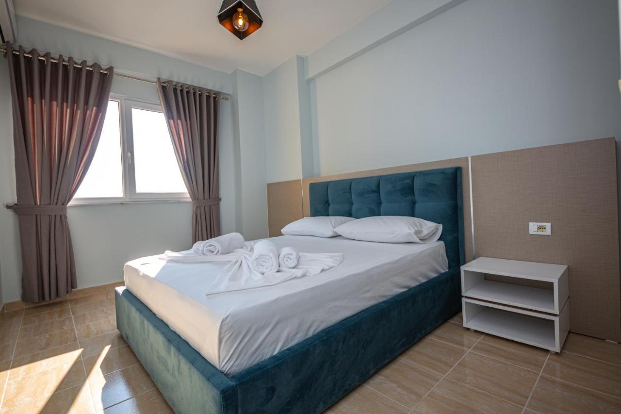 Kryemëdhej Ponari S Hotel חדר תמונה
