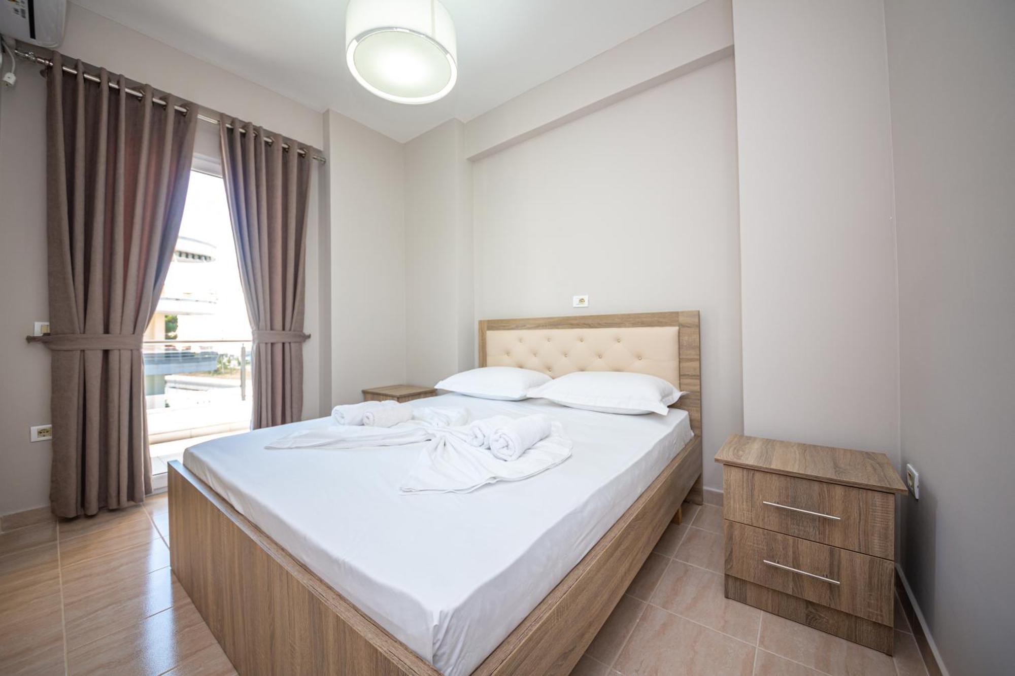 Kryemëdhej Ponari S Hotel חדר תמונה