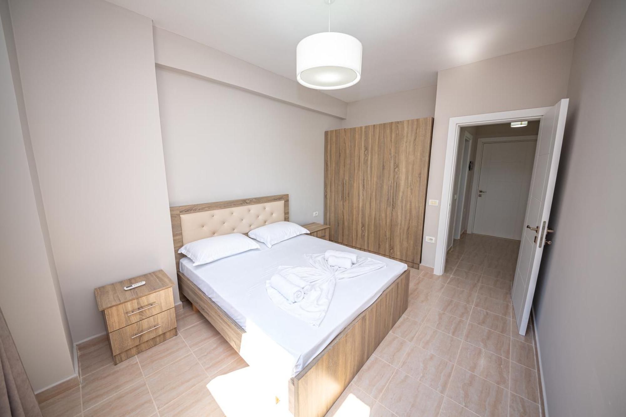 Kryemëdhej Ponari S Hotel חדר תמונה