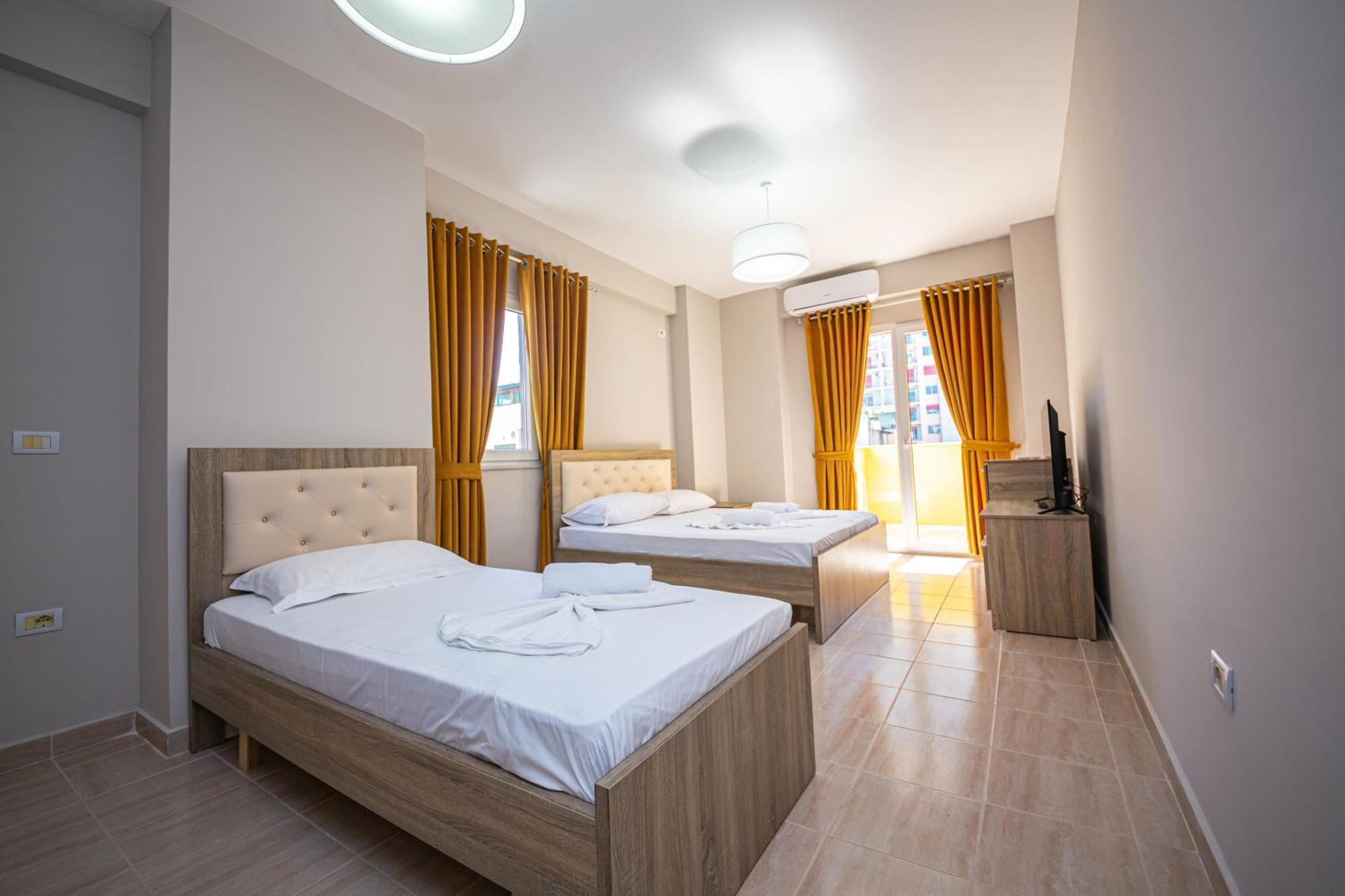 Kryemëdhej Ponari S Hotel חדר תמונה