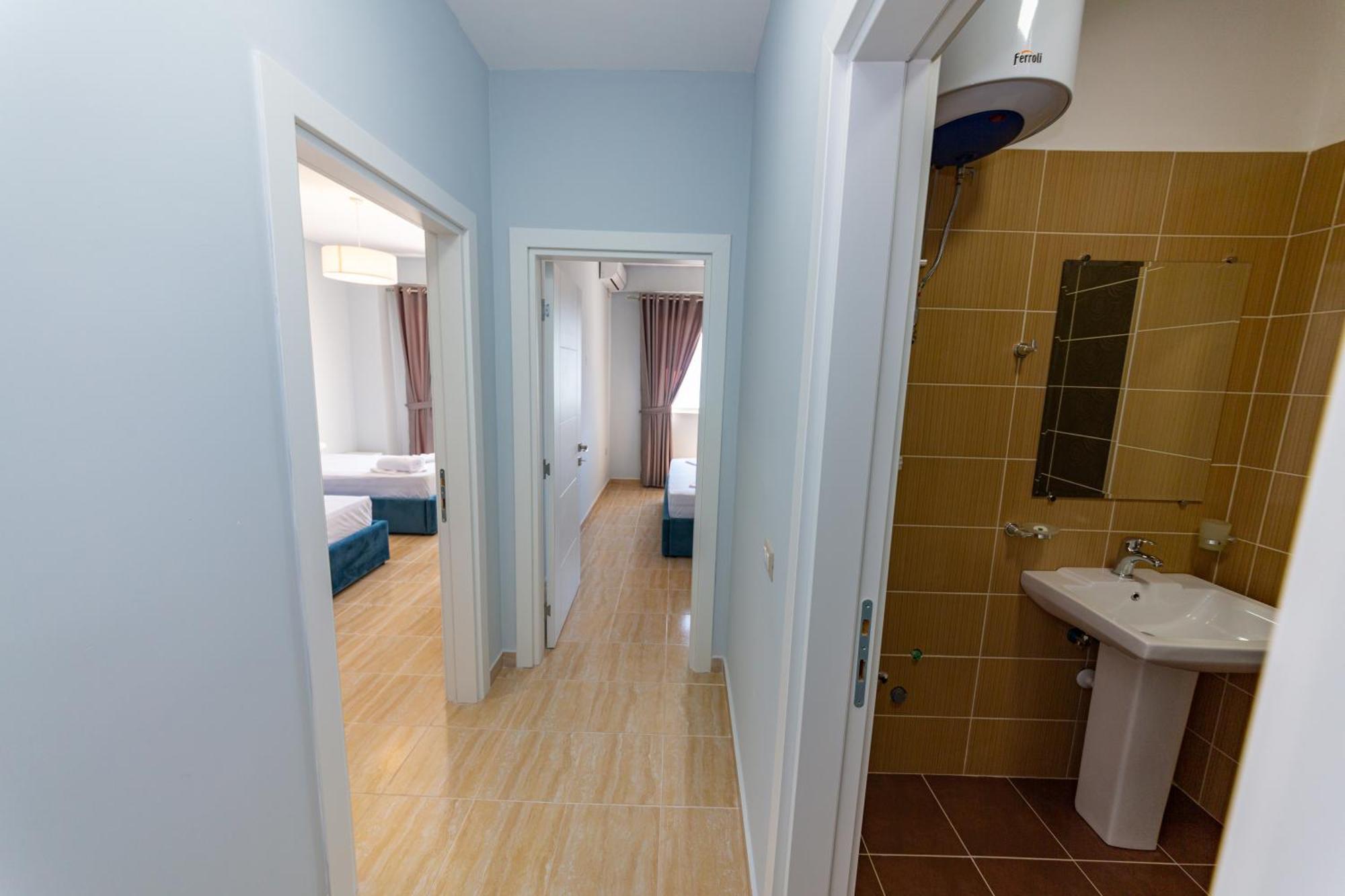 Kryemëdhej Ponari S Hotel חדר תמונה