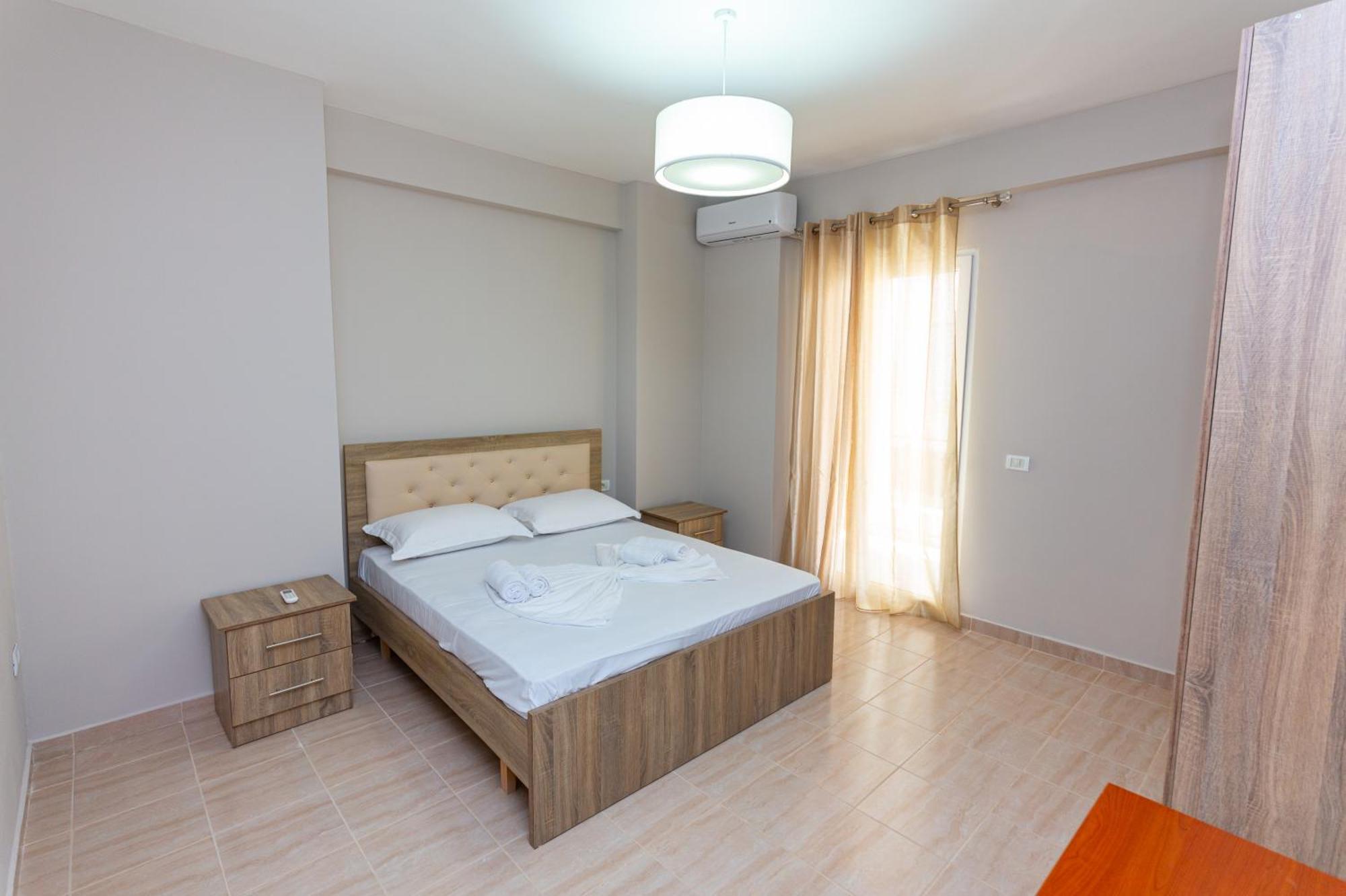 Kryemëdhej Ponari S Hotel חדר תמונה