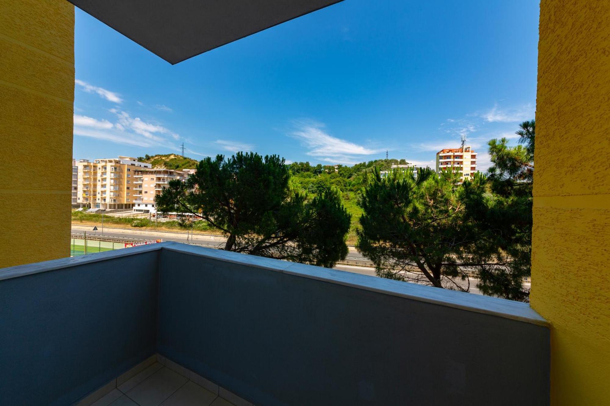 Kryemëdhej Ponari S Hotel חדר תמונה