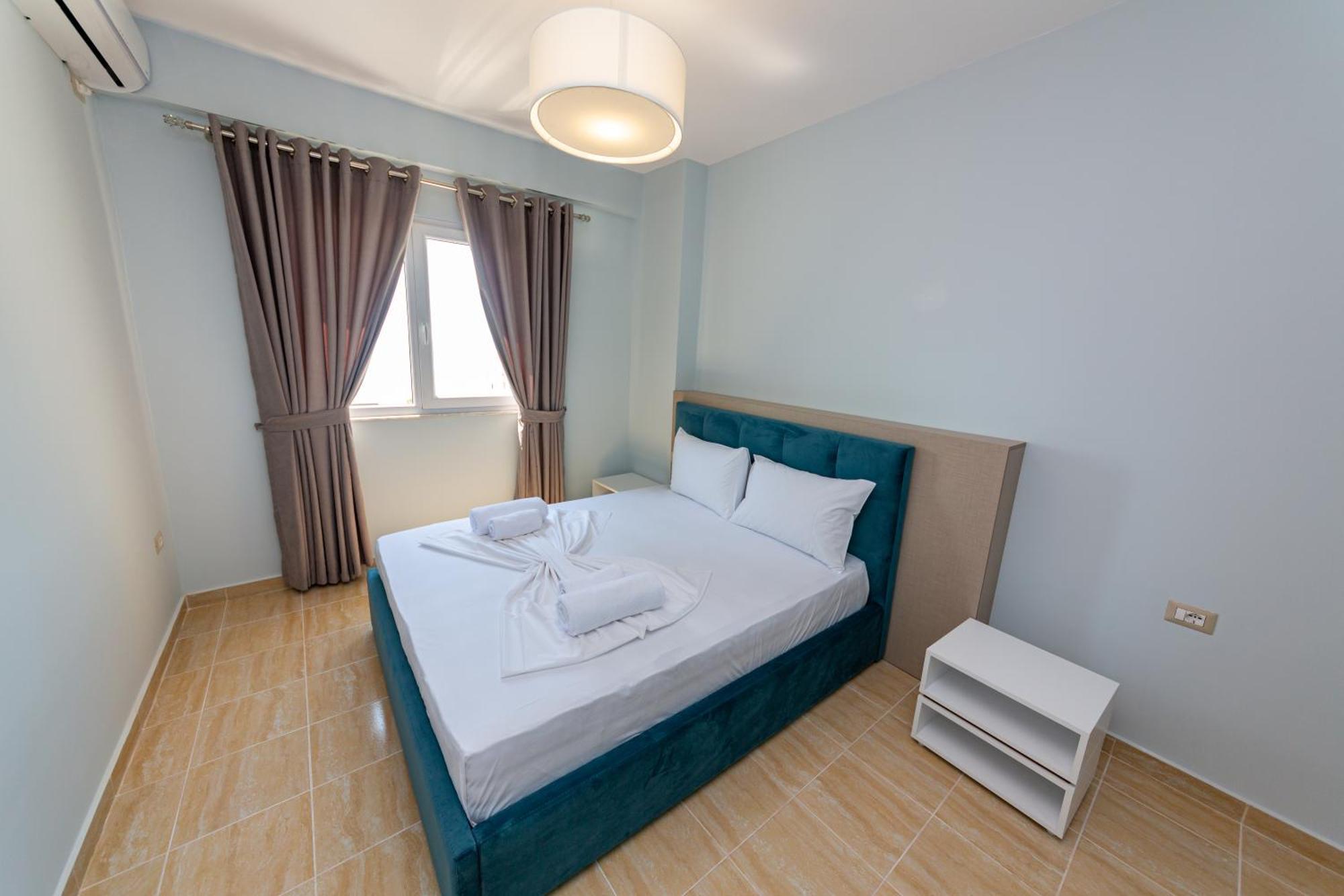 Kryemëdhej Ponari S Hotel חדר תמונה