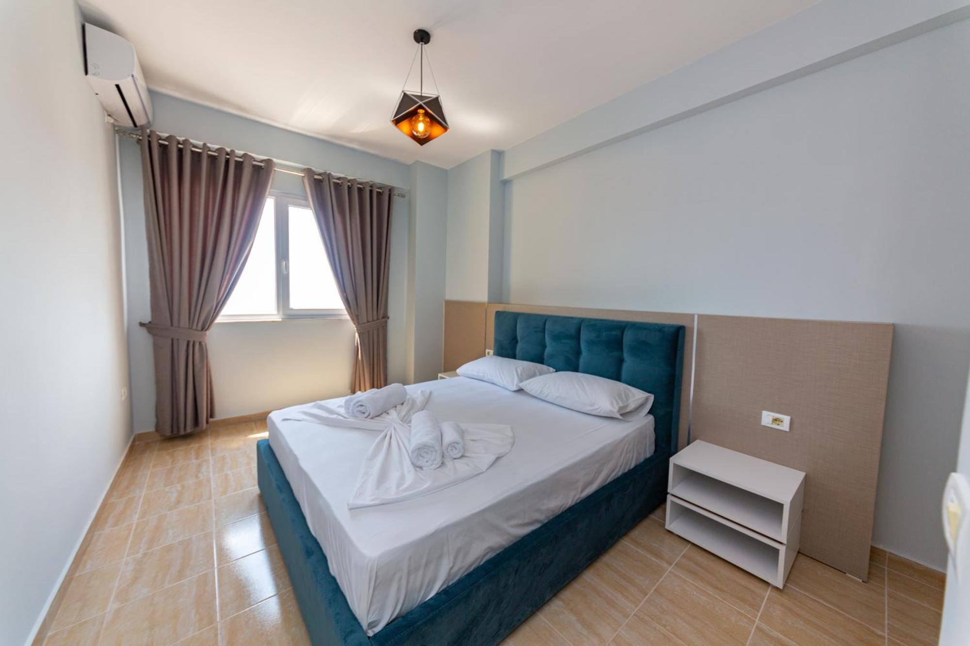 Kryemëdhej Ponari S Hotel חדר תמונה